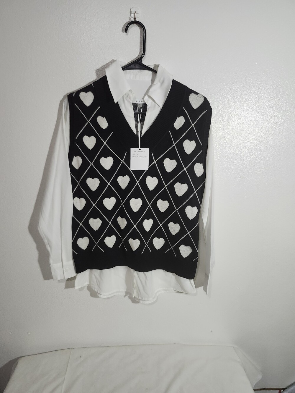 Sioni Black & White Heart Argyle V-Neck Sweater Vest